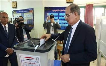 محافظ كفر الشيخ يدلي بصوته في الانتخابات الرئاسية 