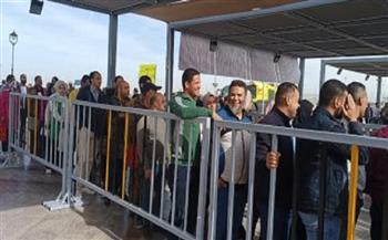 توافد كثيف للمواطنين أمام لجان مطار القاهرة للمشاركة في انتخابات الرئاسة