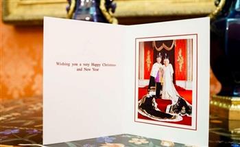 الملك تشارلز وكاميلا على صورة بطاقة التهنئة بعيد الميلاد