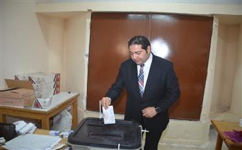 نائب محافظ بني سويف يدلي بصوته في الانتخابات الرئاسية