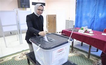 نائب محافظ الوادي الجديد تدلي بصوتها فى الانتخابات الرئاسية 