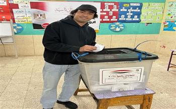 علي ربيع يشارك بصوته في الانتخابات الرئاسية 2024