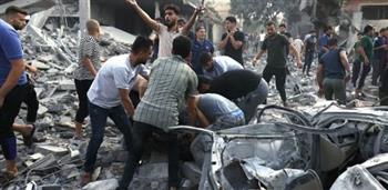 استشهاد 12 فلسطينيًا وإصابة العشرات جراء قصف إسرائيلي لمنزل جنوب غزة