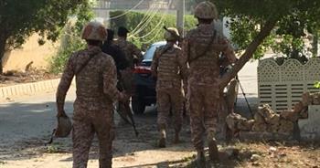 مقتل 3 أشخاص جراء هجوم على مركز للشرطة شمال غرب باكستان 