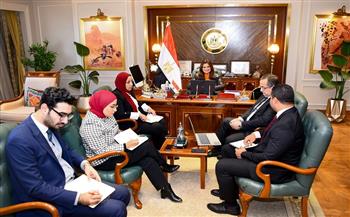 وزيرة الهجرة تؤكد دعمها لكافة الجهود لتوفير خدمات تأمينية حقيقية للمصريين بالخارج 