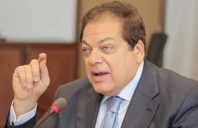 مصطفى بكري يشيد بجهود أبو العينين لتوضيح الرؤية المصرية بالمحافل الدولية