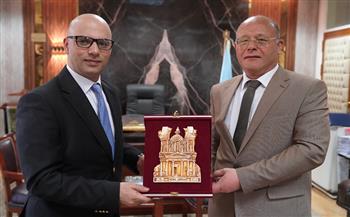 رئيس جامعة سوهاج يستقبل الملحق الثقافي للسفارة الأردنية بالقاهرة