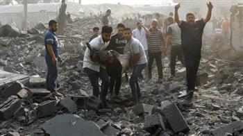 6 شهداء وعشرات المصابين في قصف لمدرسة تؤوي نازحين بمدينة غزة