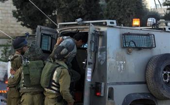 الاحتلال الإسرائيلي يعتقل 16 فلسطينيًا من الضفة الغربية بينهم امرأة مُصابة بالسرطان  