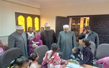 أمين البحوث الإسلامية ورئيس قطاع المعاهد يتفقدان المكتبة الأزهرية بالقرنة   