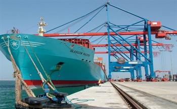 شركة شحن دولي توقف نقل بضائع إلى إسرائيل عبر البحر الأحمر 