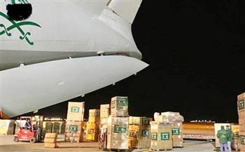 الطائرة السعودية الـ33 لإغاثة الشعب الفلسطيني تصل مطار العريش  