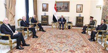 الرئيس السيسي يستعرض مع وزير دفاع اليونان جهود مصر لوقف إطلاق النار بغزة 
