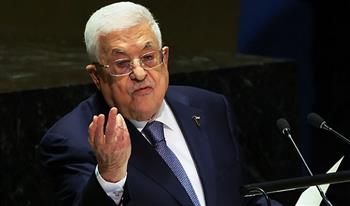 الرئيس الفلسطينى يبحث مع المدعي العام للمحكمة الجنائية الدولية جرائم الاحتلال الإسرائيلي