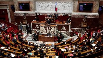 البرلمان الفرنسي يقر صيغة نهائية لمشروع قانون الهجرة 