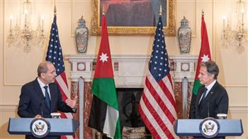 وزيرا خارجية الأردن وأمريكا يبحثان هاتفيا تطورات الحرب على غزة