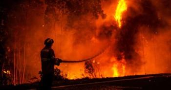 جنوب أفريقيا تكافح حريقا ضخما في "كيب تاون" لليوم الثاني  