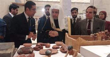 الأمين العام لرابطة العالم الإسلامي يزور المتحف القومي للحضارة