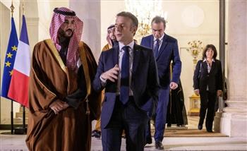 وزير الدفاع السعودي يستعرض مع الرئيس الفرنسي العلاقات الثنائية بين البلدين 