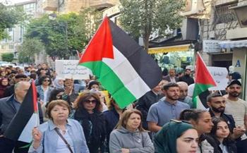 مسيرة في رام الله تنديدا باستمرار عدوان الاحتلال على الشعب الفلسطيني