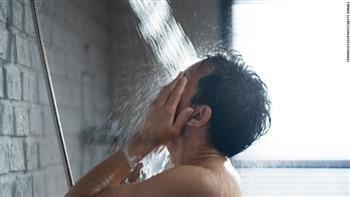 تحذير رسمي | أخصائي مناعة : الاستحمام في الشتاء بمياه باردة خطير صحيًا