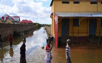بريطانيا تتعهد بتقديم 9 ملايين دولار لدعم المنكوبين جراء الفيضانات في الصومال