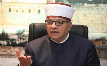 وزير الأوقاف الفلسطيني: الاحتلال ينتهك حرمة المساجد والأماكن المقدسة بالضفة الغربية وغزة