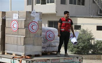 الهلال الأحمر: 790 شابا متطوعا من شمال سيناء يعملون على مدار الساعة لإغاثة أهالي غزة 