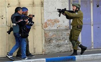 منتدى الإعلاميين الفلسطينيين: الاحتلال يحاول وأد الحقيقة ويواصل استهداف الصحفيين ومؤسساتهم