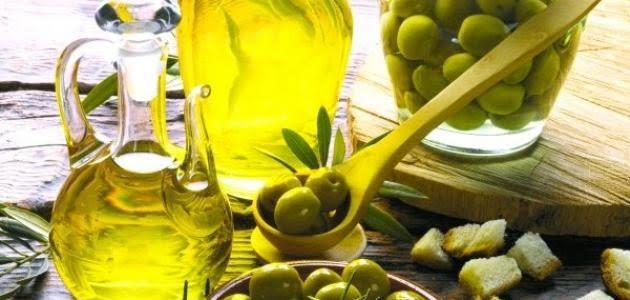 زيت الزيتون والثوم لحواجب كثيفة