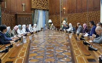 شيخ الأزهر يستقبل وفدًا أوزباكستانيًّا لمناقشة قضايا المرأة والأسرة في الإسلام