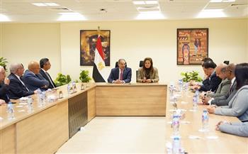 "التخطيط" و"القومية للبريد" يوقعان بروتوكول تعاون تنفيذ محور التمكين الاقتصادى لتنمية الأسرة المصرية