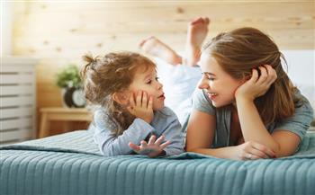 للأمهات.. 5 قواعد تربوية لضمان سلامة أبنك النفسية