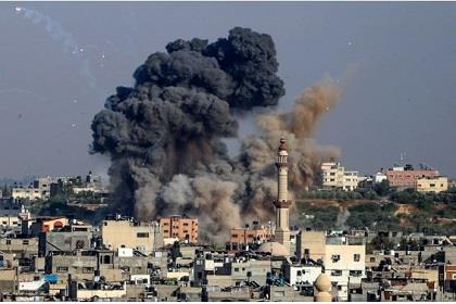 «الاحتلال الإسرائيلي» يواصل قصف غزة بمئات القذائف خلال 24 ساعة