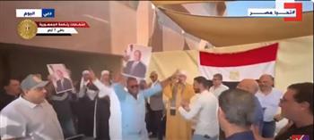 على مزمار بلدي.. المصريون يحتفلون بالانتخابات الرئاسية في القنصلية بدبى
