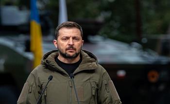 مستشار سابق للرئيس الأوكراني يطالب زيلينسكي بالاستقالة