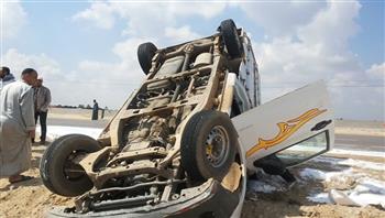 مصرع وإصابة 13 شخصا في حادث انقلاب سيارة ربع نقل على طريق المنيا