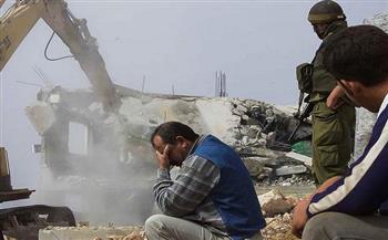 الاحتلال الإسرائيلي يخطر بهدم منازل عائلات 3 شهداء فلسطينيين في الخليل