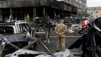 أوكرانيا: إصابة 8 أشخاص في هجوم عسكري روسي على خاركيف