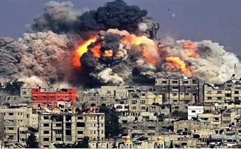 زوارق الاحتلال الإسرائيلي تواصل قصف المناطق الشرقية في قطاع غزة
