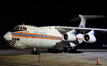 وصول طائرة وزارة الطوارئ الروسية إلى موسكو وعلى متنها 25 من الجرحى جراء قصف مدينة بيلجورود