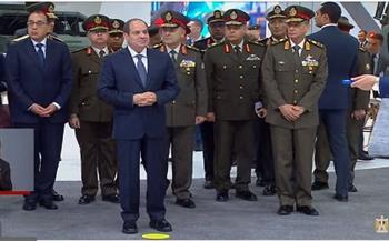 الرئيس السيسي يتفقد عددا من المنظومات المصرية العسكرية (فيديو)