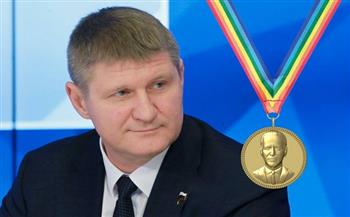 نائب روسي يقترح استحداث جائزة الجبناء والخونة باسم زعيم دولي