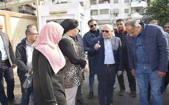 محافظ بورسعيد يتفقد «جراجات» الأحياء للوقوف على كفاءة المعدات والسيارات وجاهزيتها