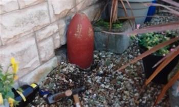 تستعمل للزينة.. العثور على قنبلة نشطة عمرها 140 عاماً في حديقة منزل