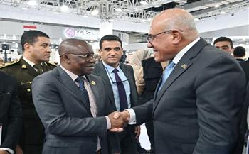 وزير دفاع إفريقيا الوسطى يشيد بمنتجات «العربية للتصنيع» في معرض «إيدكس 2023»