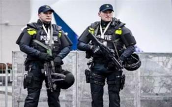 الشرطة العسكرية الهولندية تعثر على 47 مهاجرا غير شرعي مختبئين داخل شاحنة 