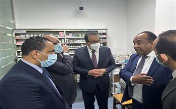 وزير الصحة يزور مستشفى «شن جن» بالصين 