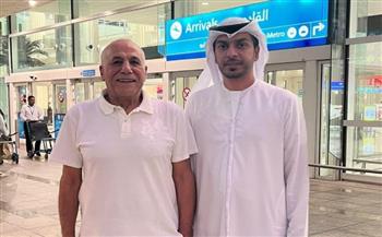 حسين لبيب يصل الإمارات لحضور مباراة الأهلي والزمالك في سوبر اليد