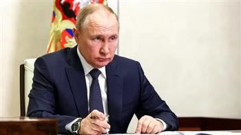 بوتين يشيد بدور الدبلوماسيين الروس في عرقلة خطط الغرب لعزل روسيا